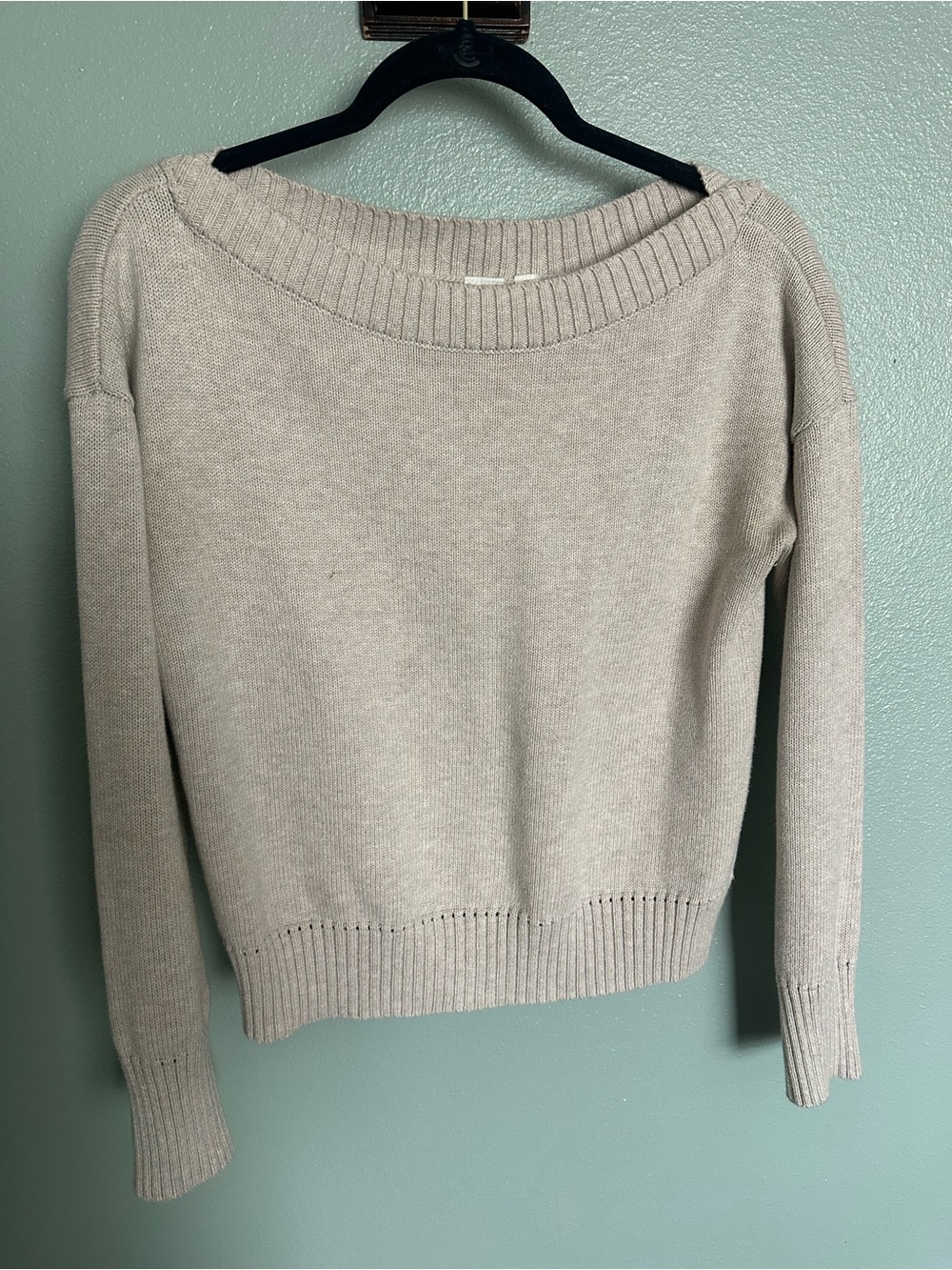 GAP Crew Neck Sweater in Light Taupe